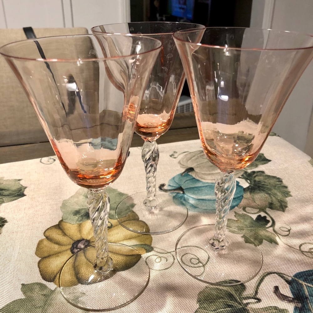 Pink vintage glasses/goblets